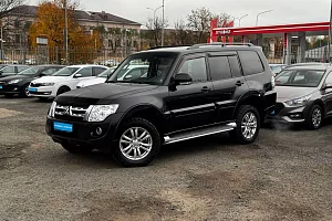 купить Мицубиси Pajero 2013, автосалон 