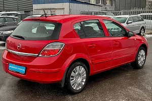 купить Опель Astra 2009, автосалон 