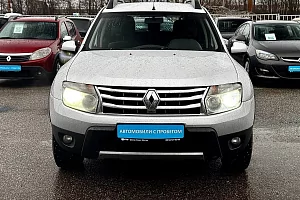 купить Рено Duster 2013, автосалон 