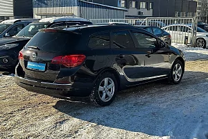 купить Опель Astra 2012, автосалон 