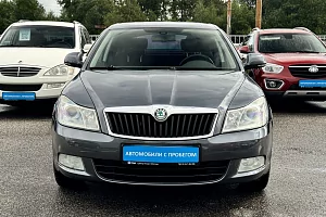 купить Шкода Octavia 2013, автосалон 