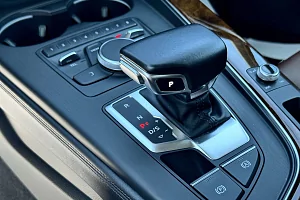 купить Ауди A4 2016, автосалон 