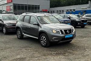 купить Ниссан Terrano 2014, автосалон 
