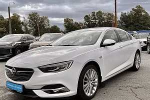 купить Опель Insignia 2018, автосалон 
