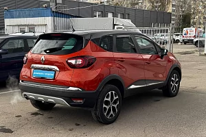 купить Рено Kaptur 2016, автосалон 