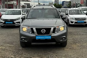 купить Ниссан Terrano 2014, автосалон 