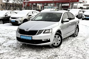 купить Шкода Octavia 2019, автосалон 