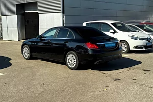 купить Мерседес C-Класс 2018, автосалон 