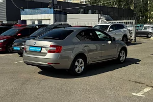купить Шкода Octavia 2019, автосалон 