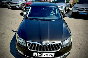 купить Шкода Superb 2013, автосалон 