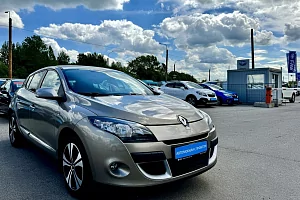 купить Рено Megane 2011, автосалон 