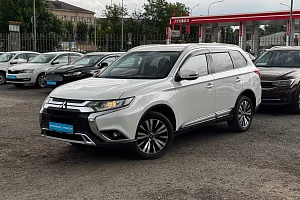 купить Мицубиси Outlander 2019, автосалон 