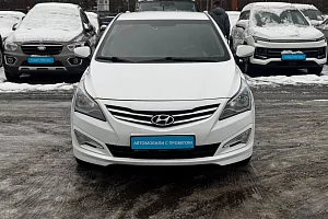 купить Хендай Solaris 2015, автосалон 