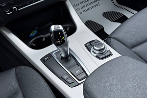 купить БМВ X3 2012, автосалон 