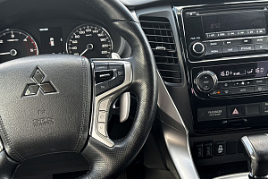 купить Мицубиси Pajero Sport 2017, автосалон 