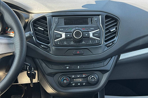 купить Лада Vesta 2018, автосалон 