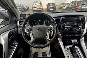 купить Мицубиси Pajero Sport 2017, автосалон 