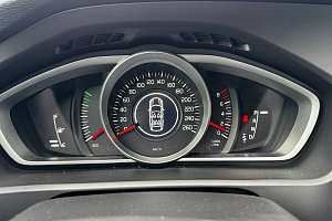 купить Вольво V40 Cross Country 2017, автосалон 
