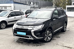 купить Мицубиси Outlander 2021, автосалон 