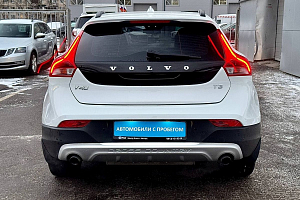 купить Вольво V40 Cross Country 2018, автосалон 
