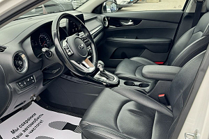 купить Кия Cerato 2019, автосалон 