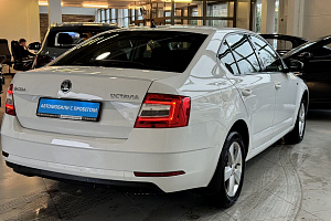 купить Шкода Octavia 2019, автосалон 