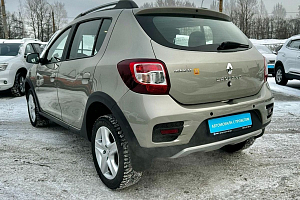 купить Рено Sandero 2016, автосалон 