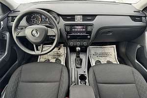 купить Шкода Octavia 2019, автосалон 
