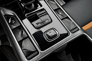 купить ФАВ Bestune T77 2022, автосалон 