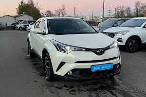купить Тойота C-HR 2021, автосалон 