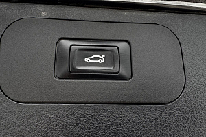 купить ФАВ Bestune T77 2022, автосалон 