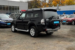 купить Мицубиси Pajero 2013, автосалон 