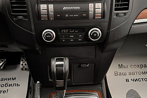 купить Мицубиси Pajero 2007, автосалон 