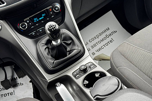 купить Форд Kuga 2013, автосалон 