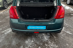 купить Сузуки Swift 2007, автосалон 