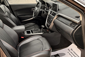 купить ФАВ Besturn X80 2018, автосалон 