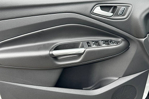 купить Форд Kuga 2017, автосалон 