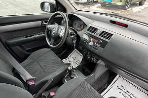 купить Сузуки Swift 2007, автосалон 