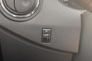 купить Ниссан Almera 2013, автосалон 