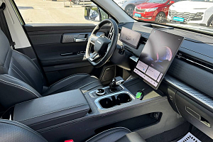 купить  J7 2023, автосалон 