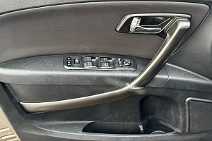 купить ФАВ Besturn X80 2017, автосалон 