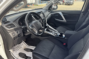 купить Мицубиси Pajero Sport 2017, автосалон 