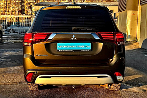 купить Мицубиси Outlander 2020, автосалон 