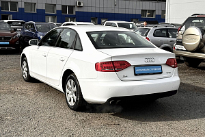 купить Ауди A4 2011, автосалон 