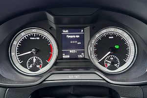купить Шкода Octavia 2019, автосалон 