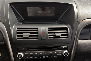 купить ФАВ Besturn X80 2018, автосалон 