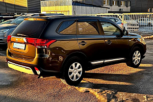 купить Мицубиси Outlander 2020, автосалон 