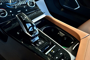 купить ФАВ Bestune B70 2023, автосалон 
