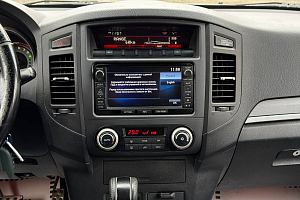 купить Мицубиси Pajero 2013, автосалон 