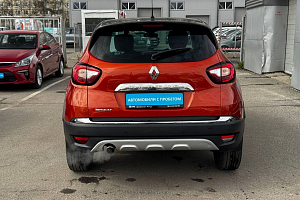 купить Рено Kaptur 2016, автосалон 